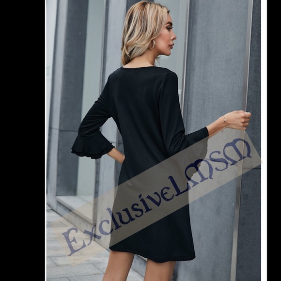 Key-Hole Black Dress - Picture 4 of 4